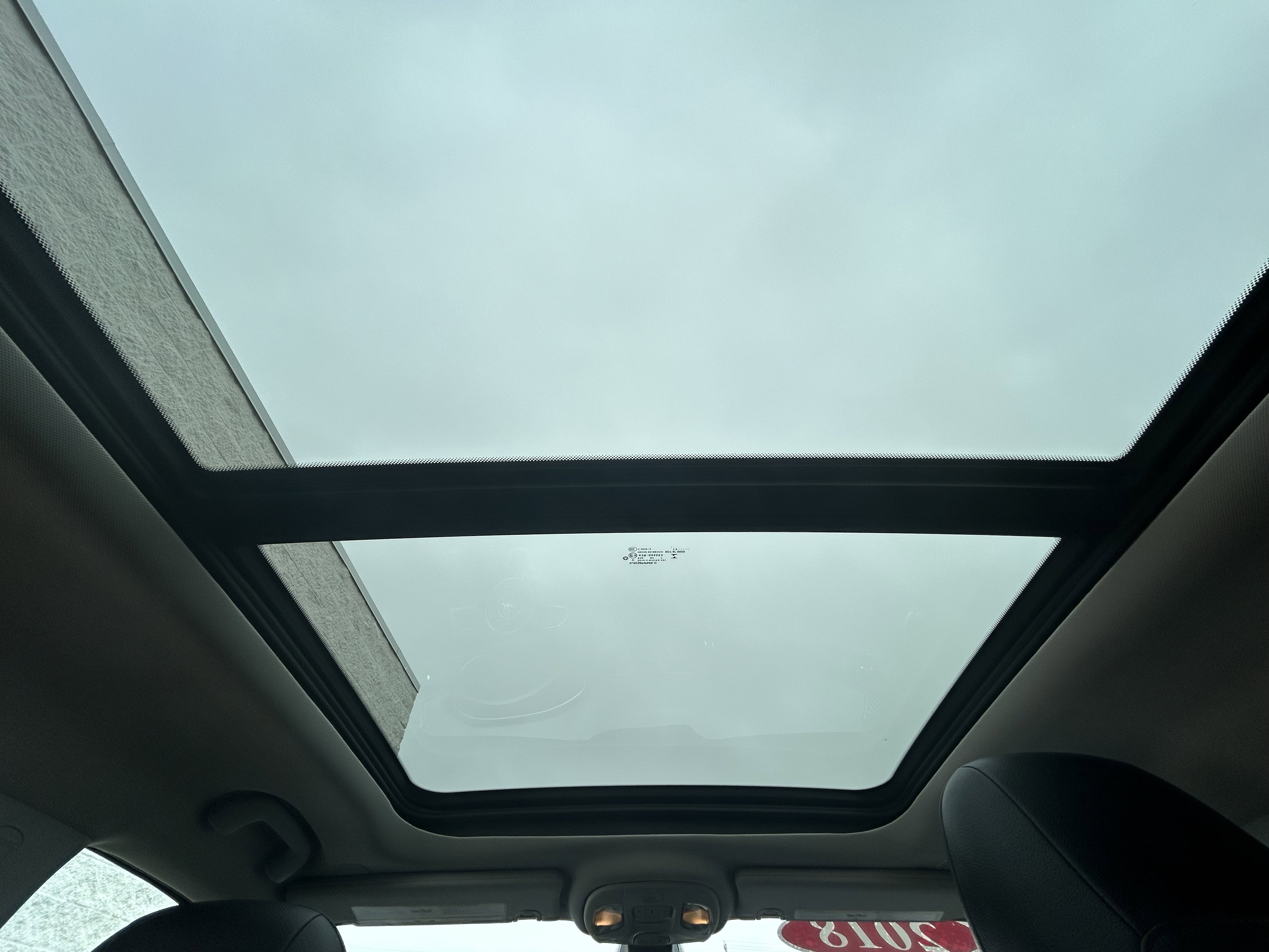 Used 2018 Jeep Compass Limited w/ Navigation Group image 19