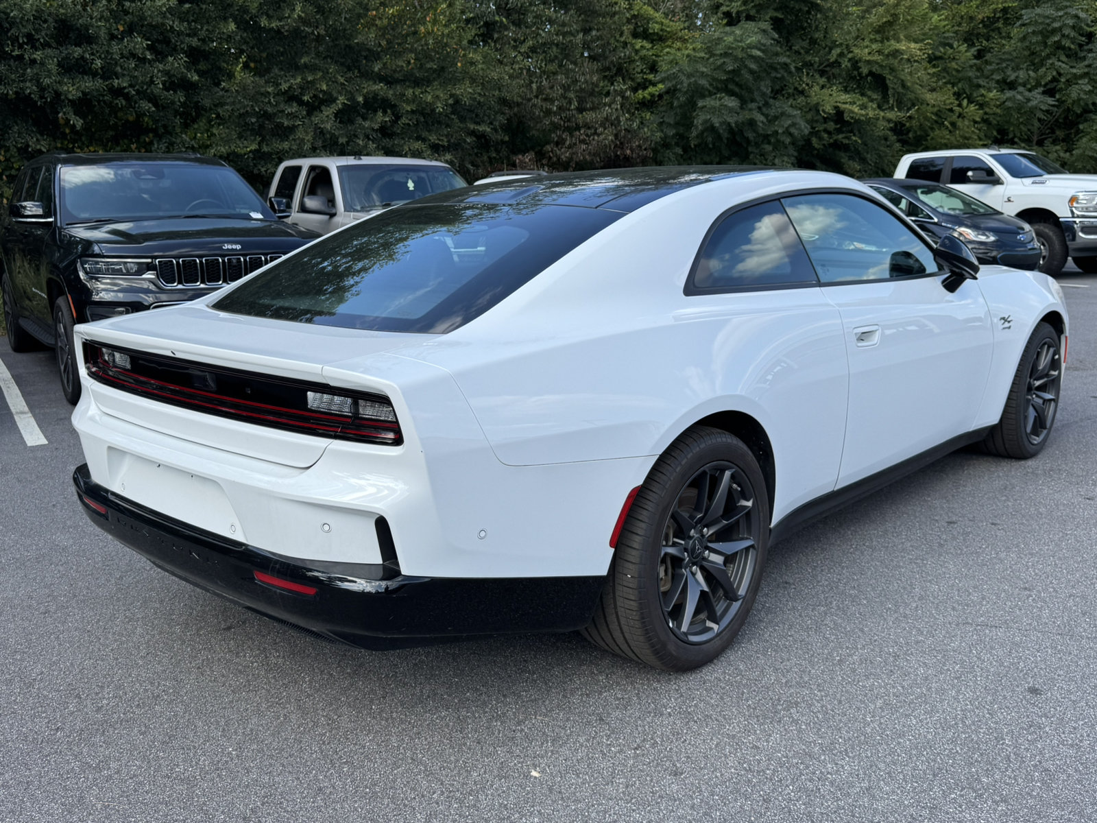 Used 2025 Dodge Charger Daytona R/T w/ Plus Group AWD/4WD image 5