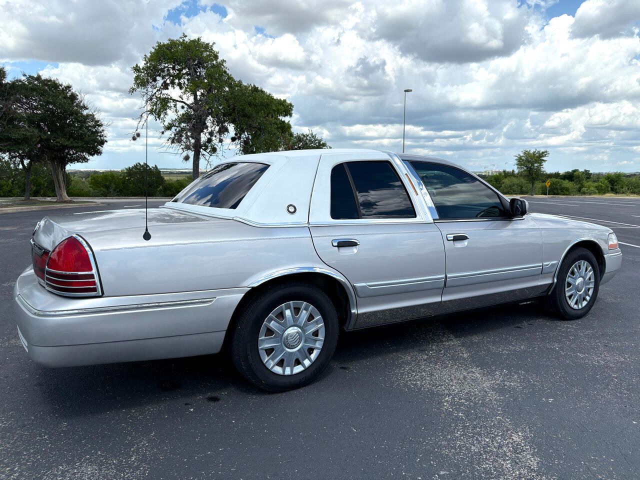 Used 2005 Mercury Grand Marquis GS image 45