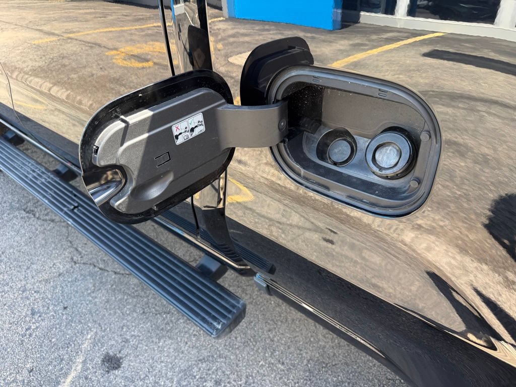 Used 2024 Chevrolet Silverado 1500 Custom AWD/4WD image 19