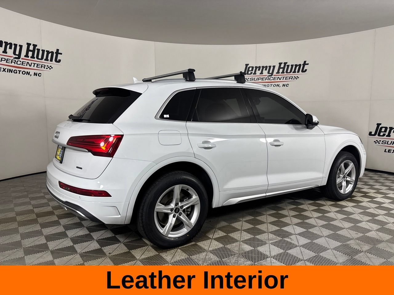 Used 2023 Audi Q5 2.0T Premium w/ Convenience Package AWD/4WD image 5