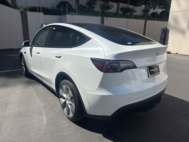 Used 2020 Tesla Model Y Long Range image 9