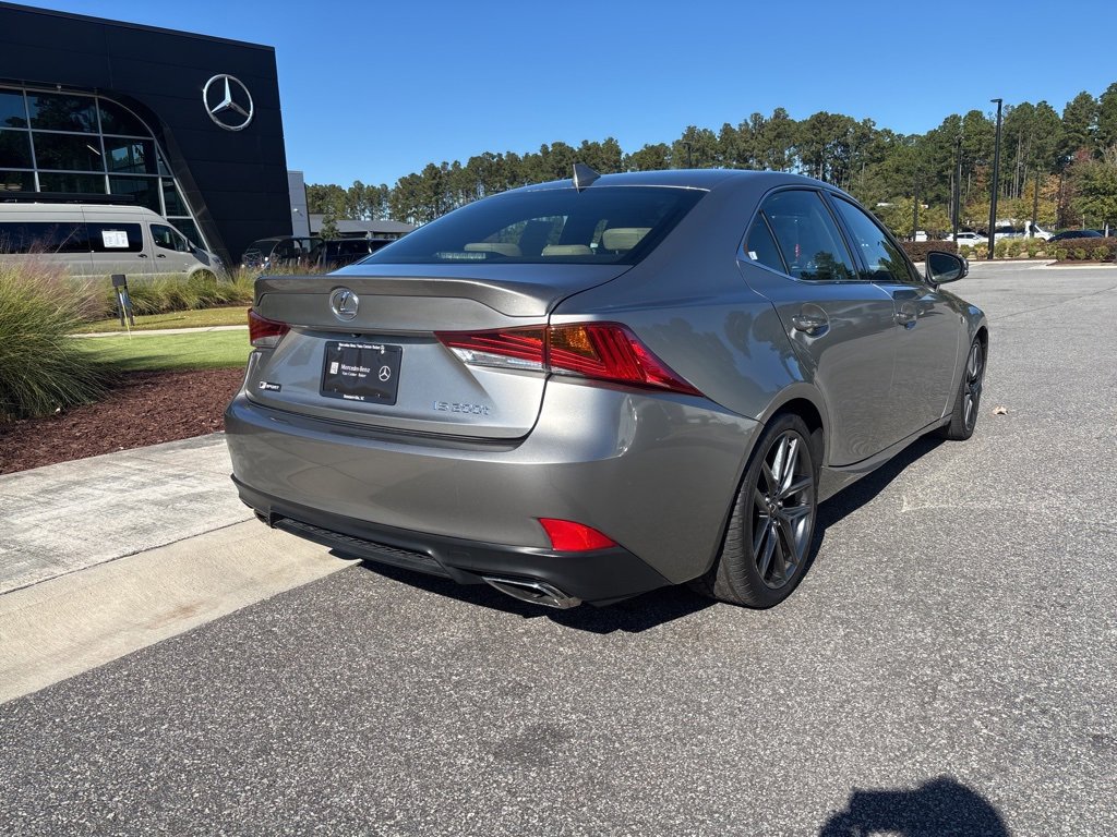 Used 2017 Lexus IS 200t image 4