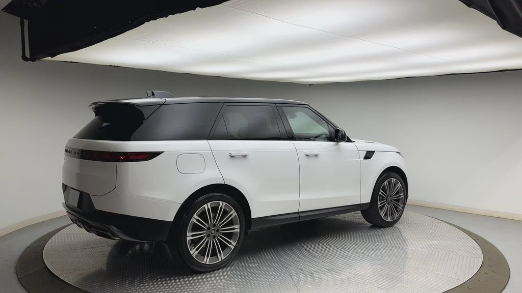 Certified 2024 Land Rover Range Rover Sport SE AWD/4WD image 2