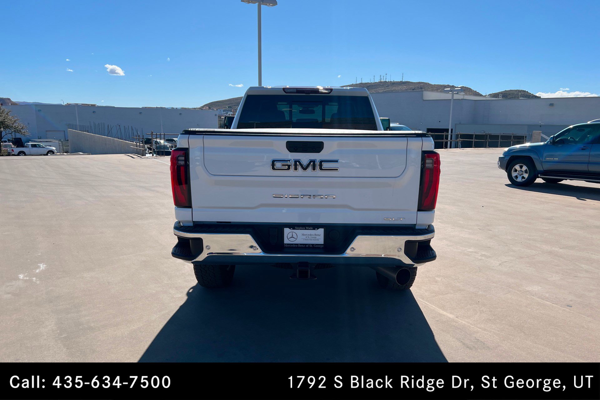 Used 2024 GMC Sierra 2500 SLT w/ SLT Premium Package image 4