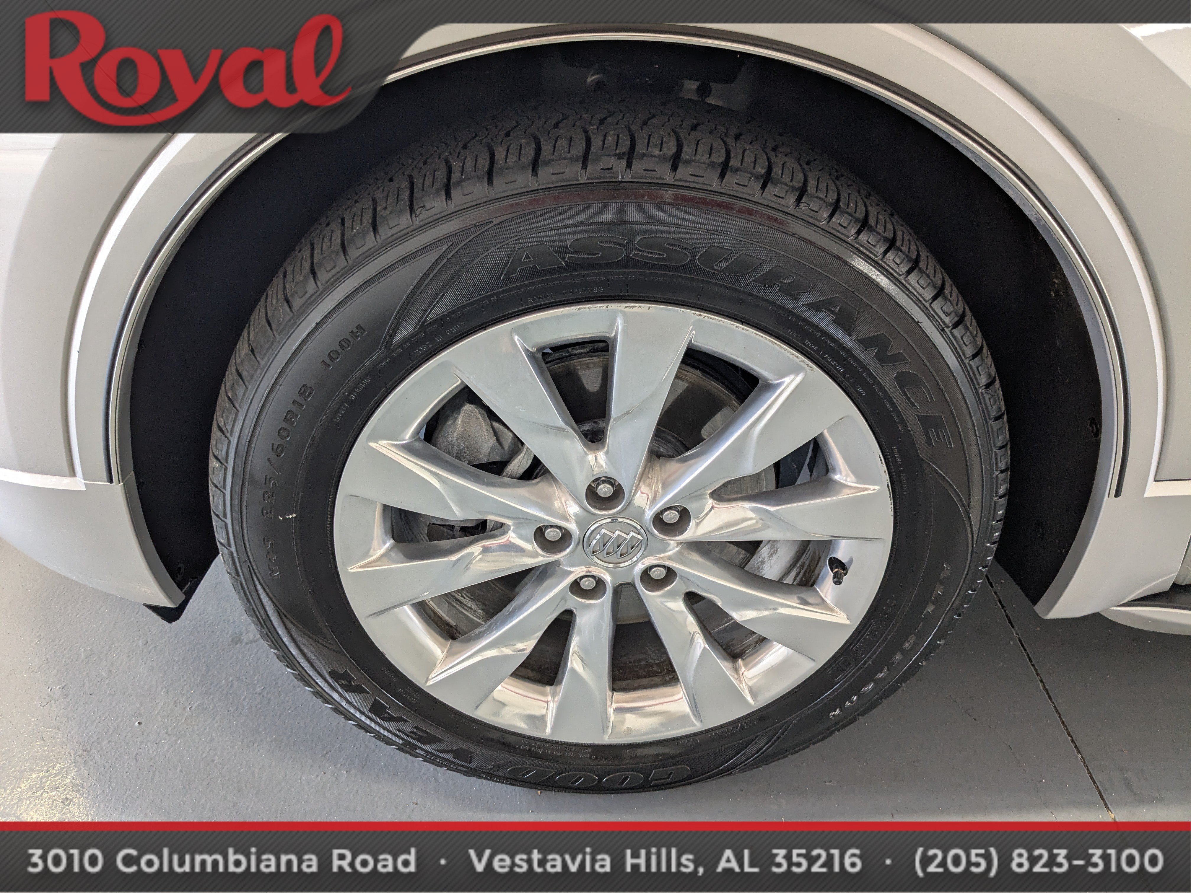 Used 2017 Buick Envision Essence FWD image 25