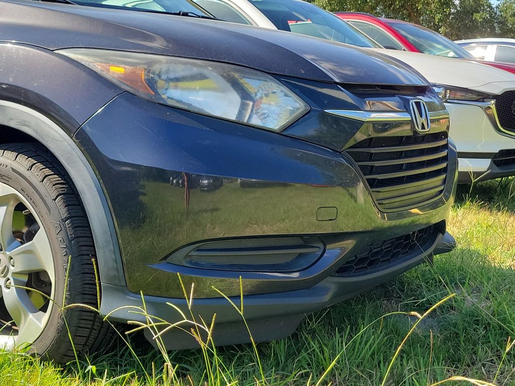 Used 2017 Honda HR-V LX image 6