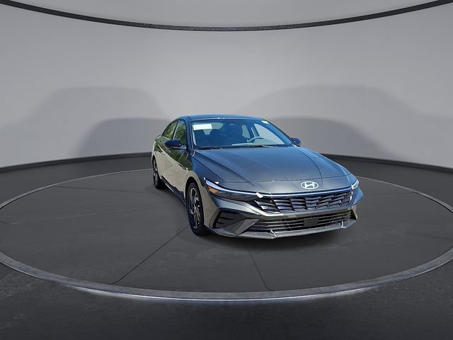 New 2026 Hyundai Elantra SEL Sport Premium FWD image 2
