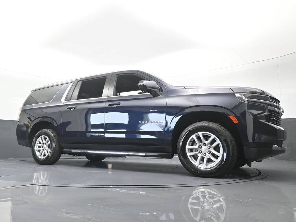 Used 2024 Chevrolet Suburban LT AWD/4WD image 64