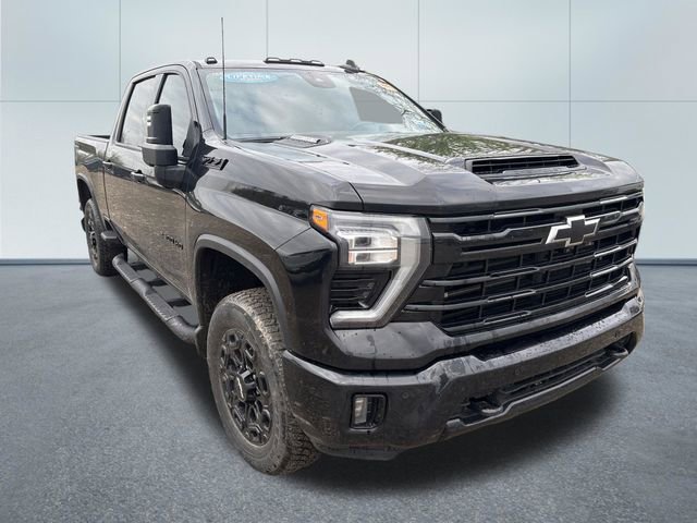 Used 2024 Chevrolet Silverado 2500 LTZ w/ LTZ Plus Package AWD/4WD image 5