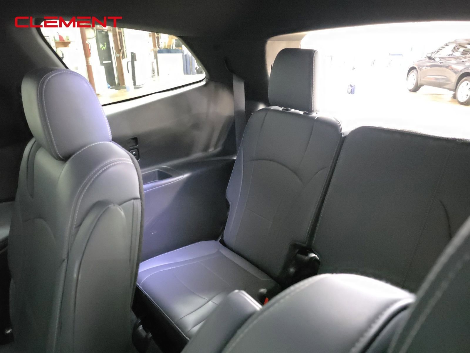 Used 2024 Buick Enclave Premium image 31