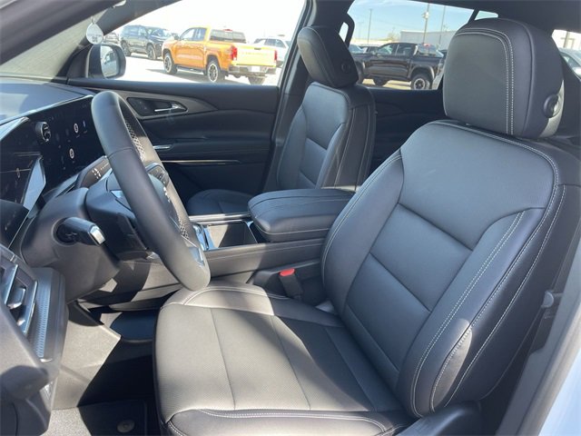 New 2026 Chevrolet Traverse LT w/ Driver Confidence Package image 11