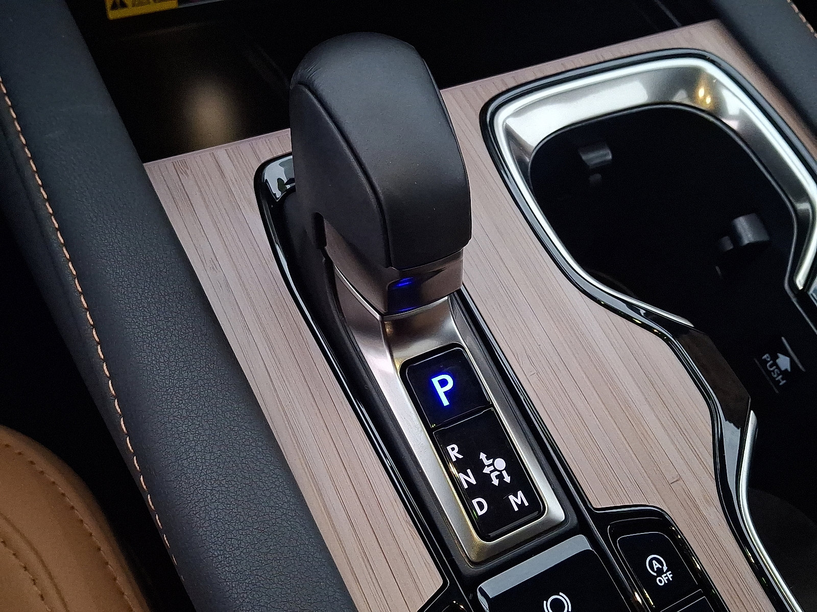 Used 2024 Lexus RX 350 Premium w/ Accessory Package (Z1) image 15