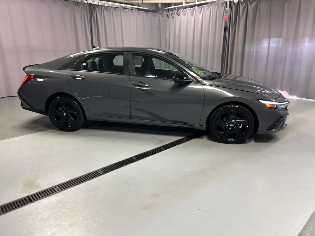 New 2026 Hyundai Elantra SEL FWD image 8