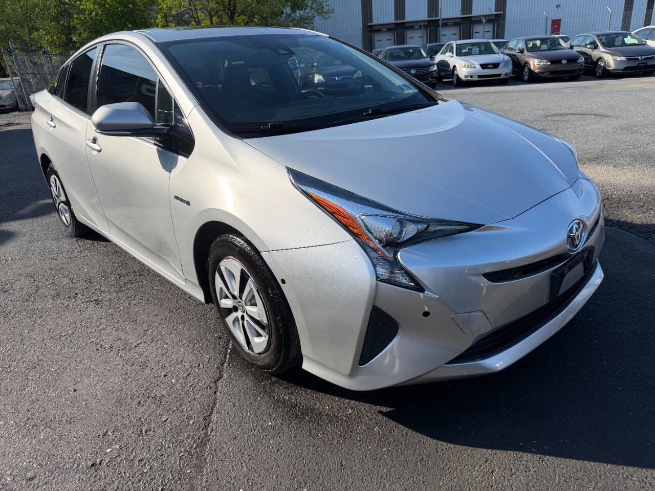 Used 2016 Toyota Prius Four w/ Advanced Technology Package FWD image 5