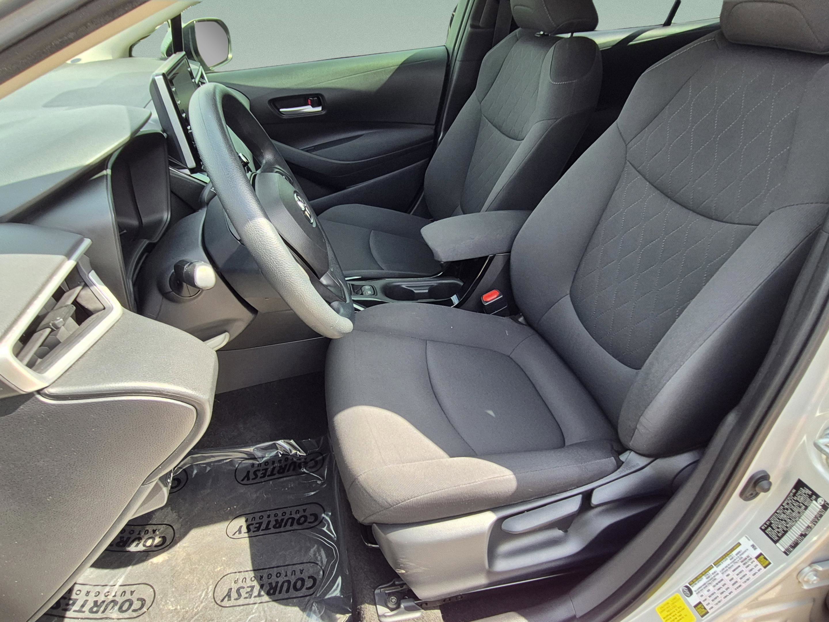 Used 2021 Toyota Corolla LE FWD image 18