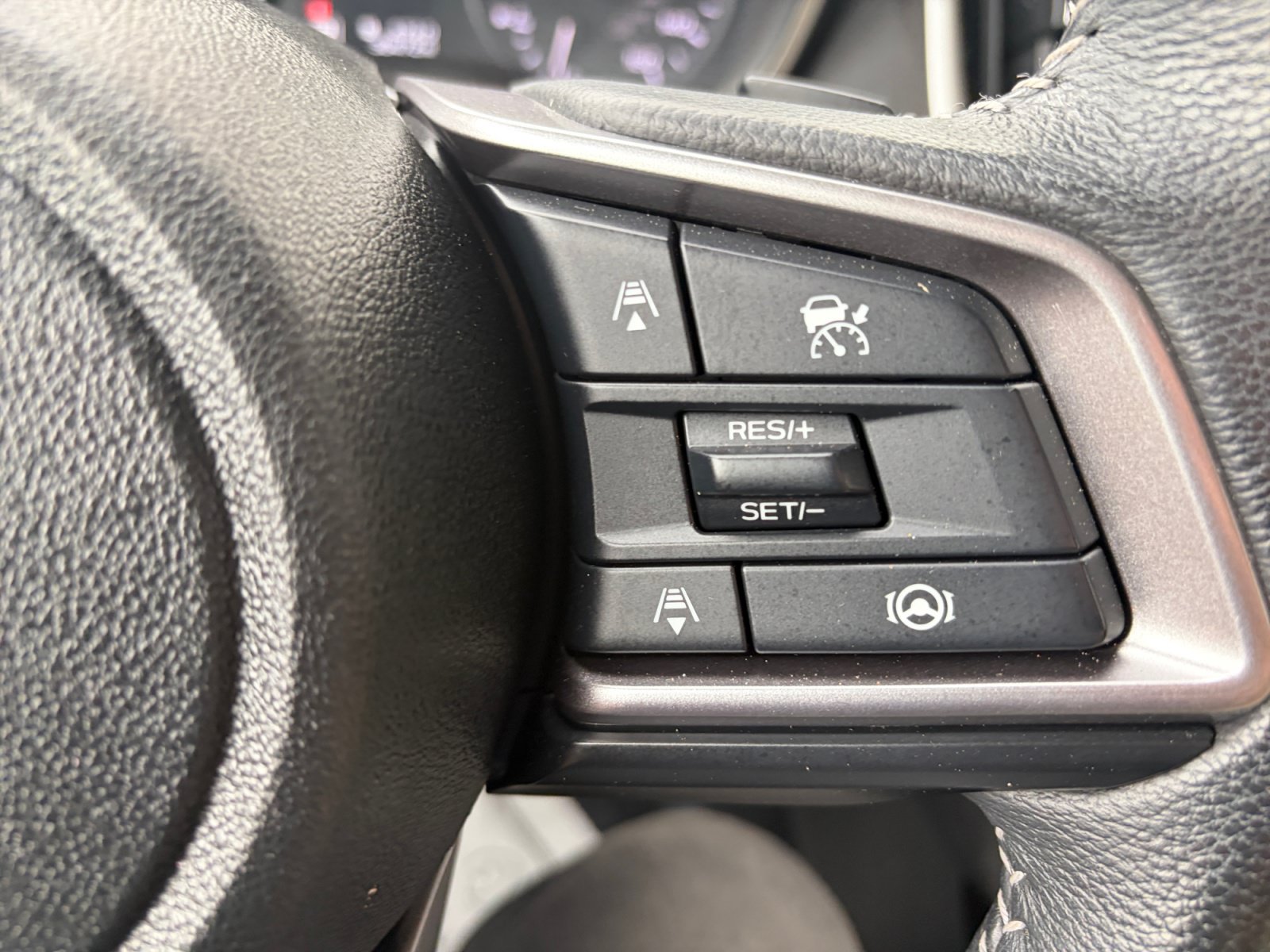 Used 2023 Subaru Ascent Premium w/ Convenience Package AWD/4WD image 20
