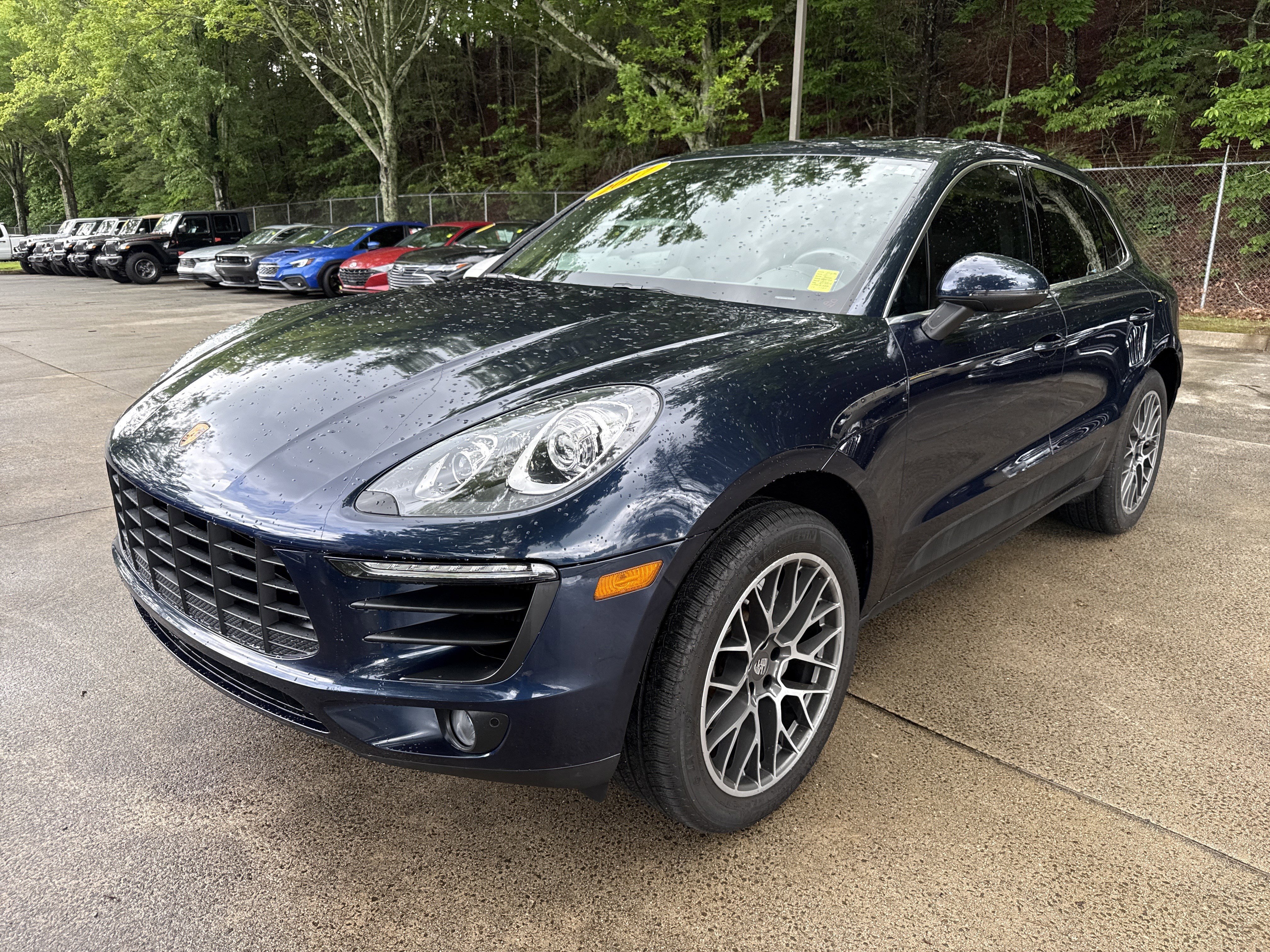 Used 2017 Porsche Macan S AWD/4WD image 3