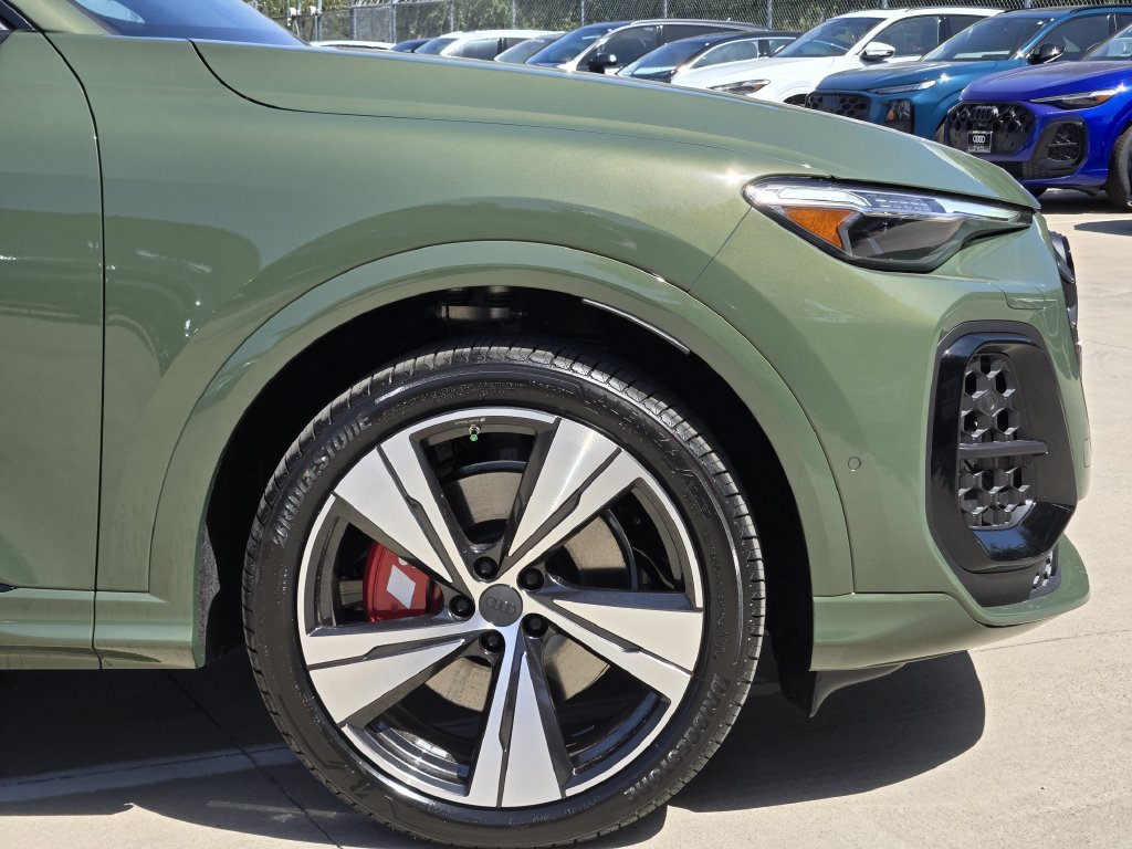 New 2026 Audi SQ5 Prestige AWD/4WD image 13
