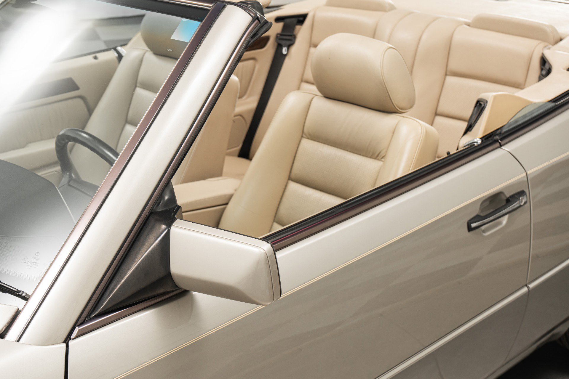 Used 1995 Mercedes-Benz E 320 Convertible image 44