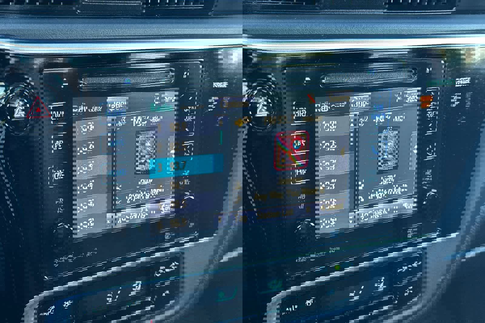 Used 2017 Toyota Corolla XLE image 19