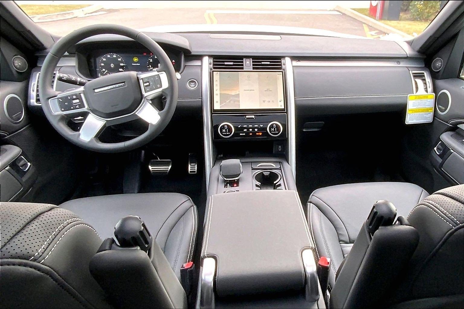 New 2026 Land Rover Discovery Limited Edition image 5