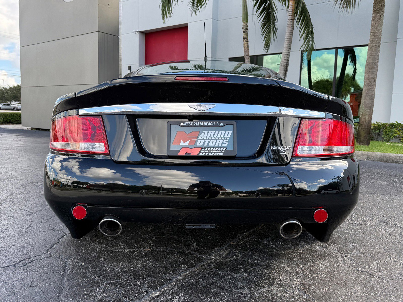 Used 2006 Aston Martin Vanquish S image 10