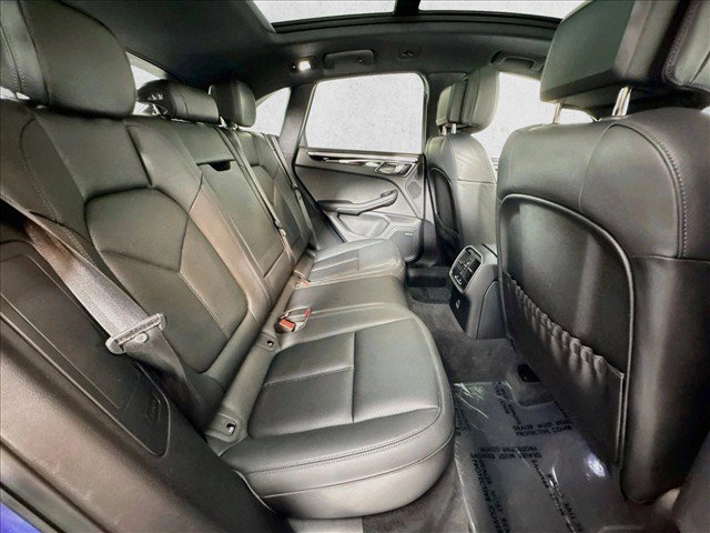 Certified 2026 Porsche Macan AWD/4WD image 24