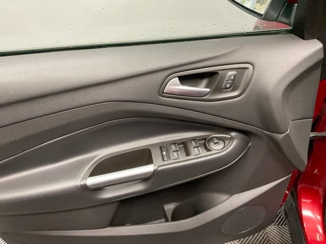 Used 2019 Ford Escape SE FWD image 15