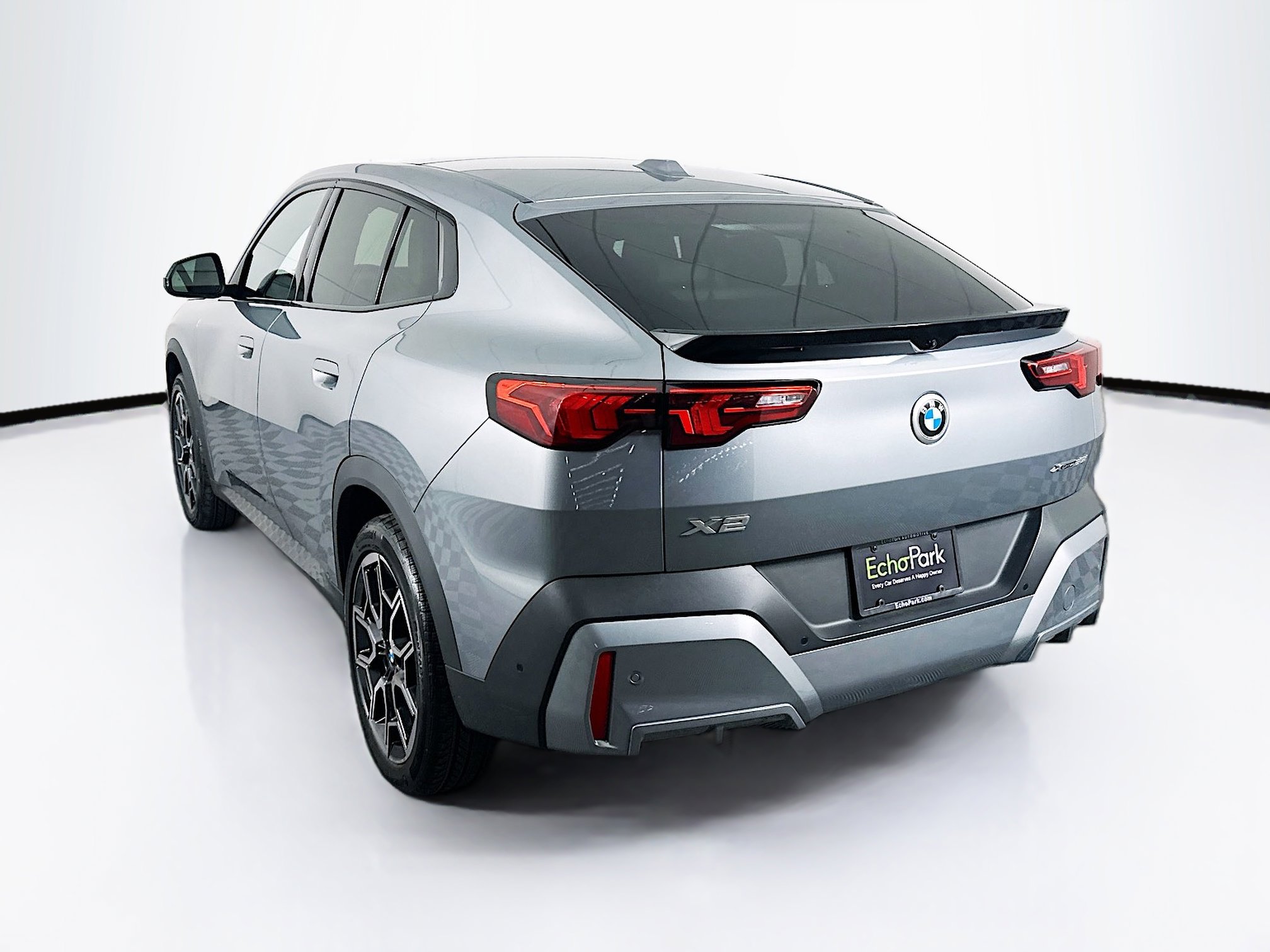 Used 2025 BMW X2 xDrive28i AWD/4WD image 5