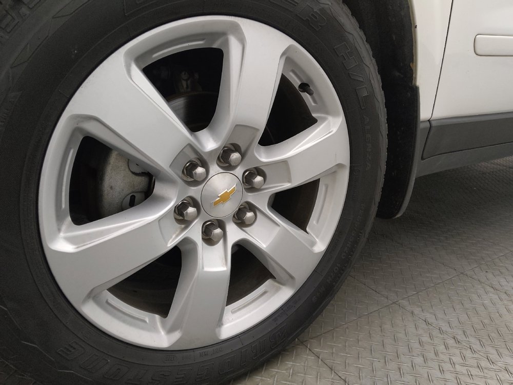 Used 2016 Chevrolet Traverse LT w/ Style and Technology Package FWD image 31