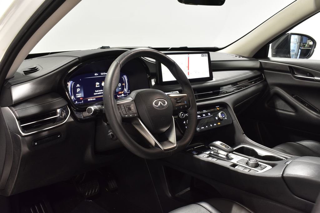 Used 2023 INFINITI QX60 Luxe w/ Cargo Package image 3
