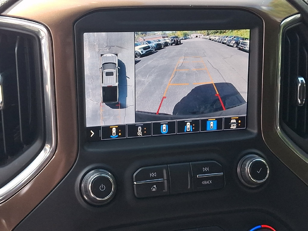Used 2021 Chevrolet Silverado 1500 High Country w/ Technology Package AWD/4WD image 18
