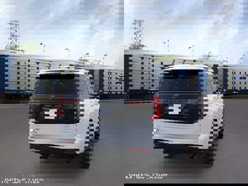 New 2026 Ford Expedition Platinum image 8