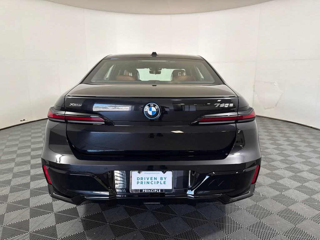 New 2026 BMW 750e xDrive w/ Executive Package AWD/4WD image 5