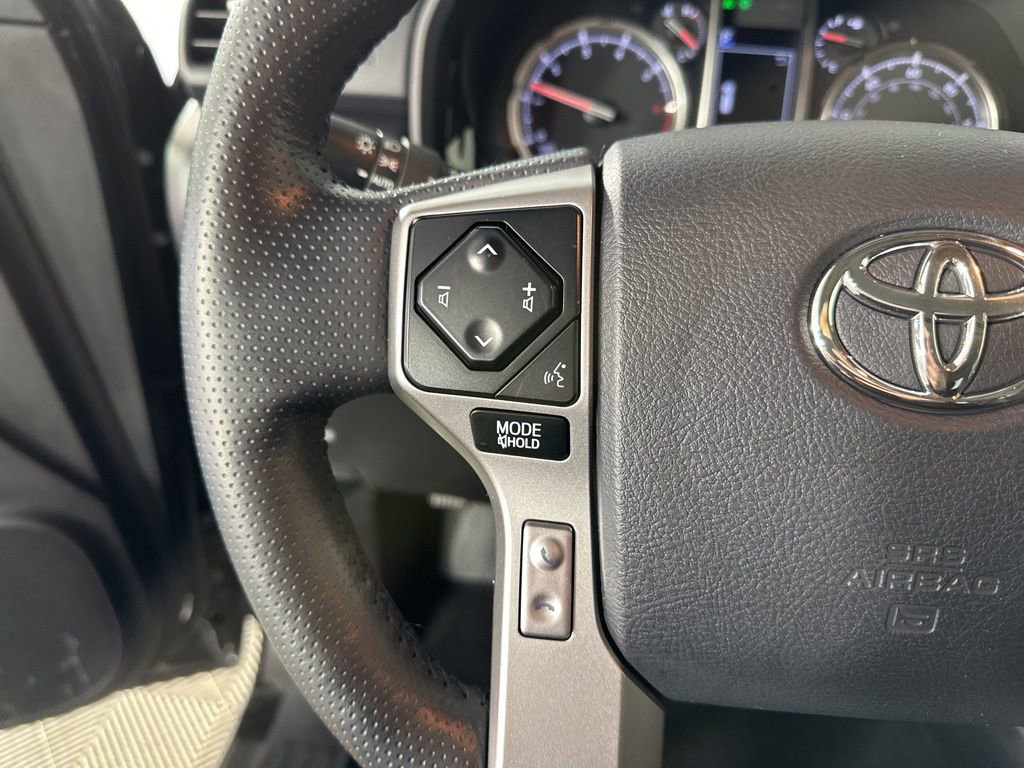 Used 2023 Toyota 4Runner Limited AWD/4WD image 17