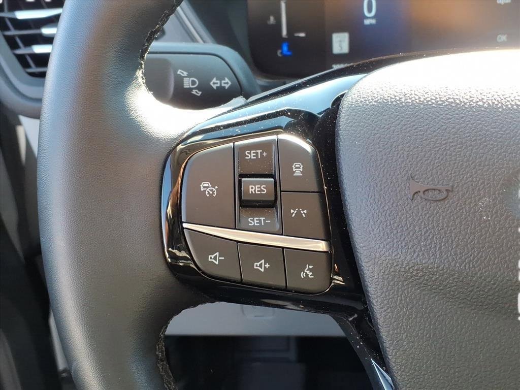 Used 2025 Ford Escape SE image 18