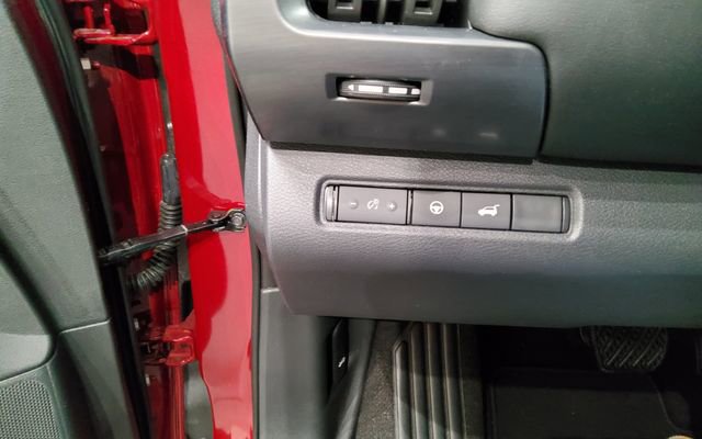 Used 2023 Nissan Pathfinder SL image 27