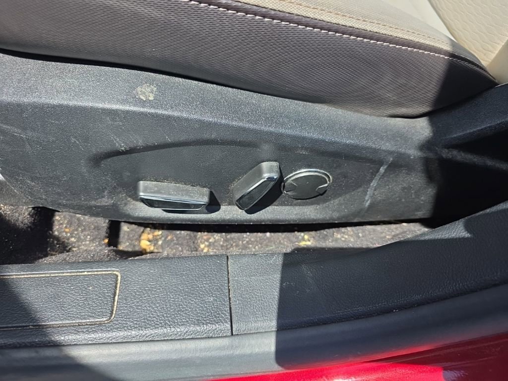 Used 2019 Ford Fusion SE w/ Equipment Group 151A image 19