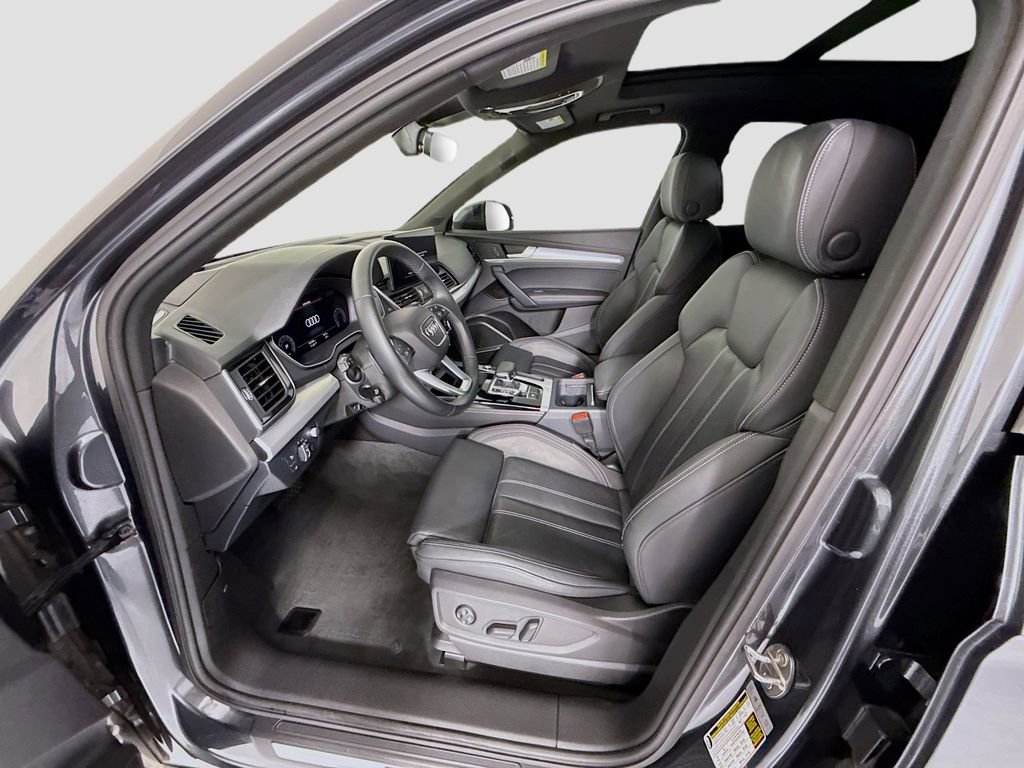 Used 2023 Audi Q5 2.0T Prestige w/ Prestige Package image 20