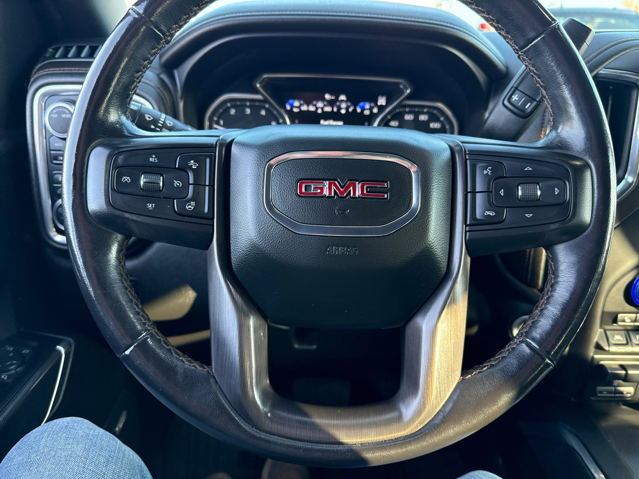 Used 2021 GMC Sierra 1500 AT4 w/ AT4 Value Package image 17