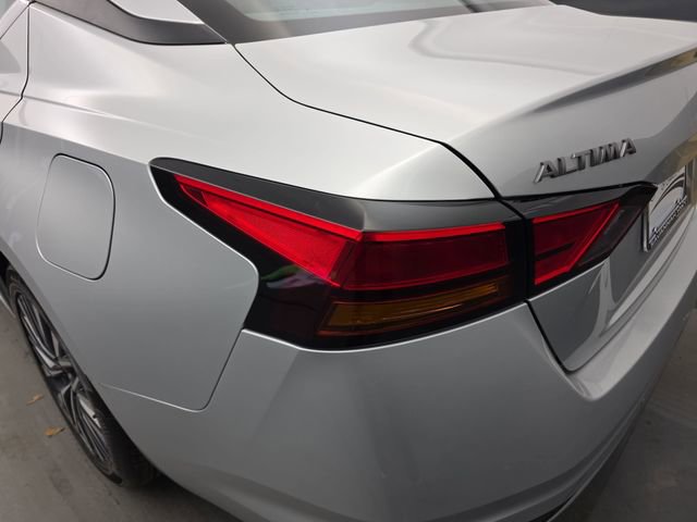 Used 2024 Nissan Altima 2.5 SV image 18