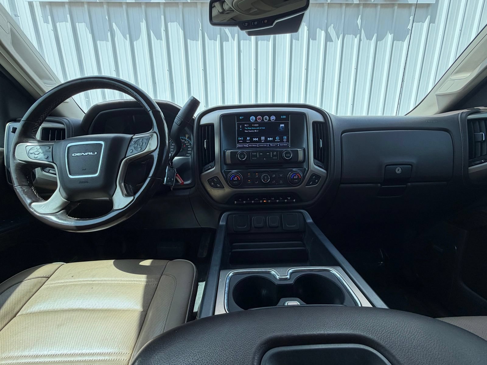 Used 2017 GMC Sierra 2500 Denali w/ Duramax Plus Package AWD/4WD image 12