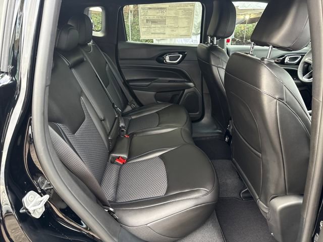 New 2026 Jeep Compass Latitude image 10