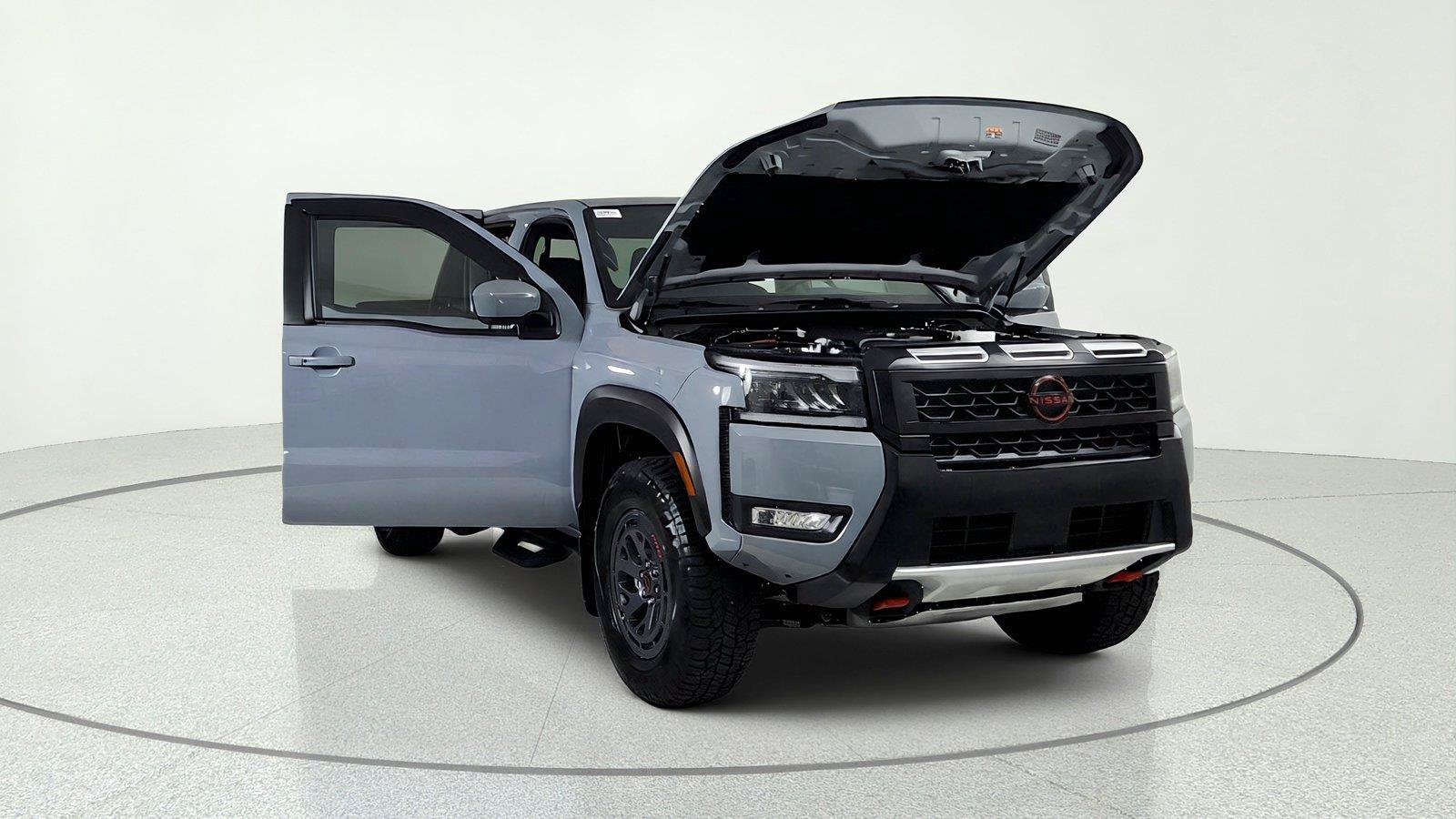Certified 2026 Nissan Frontier PRO-4X w/ Tow Package AWD/4WD image 9