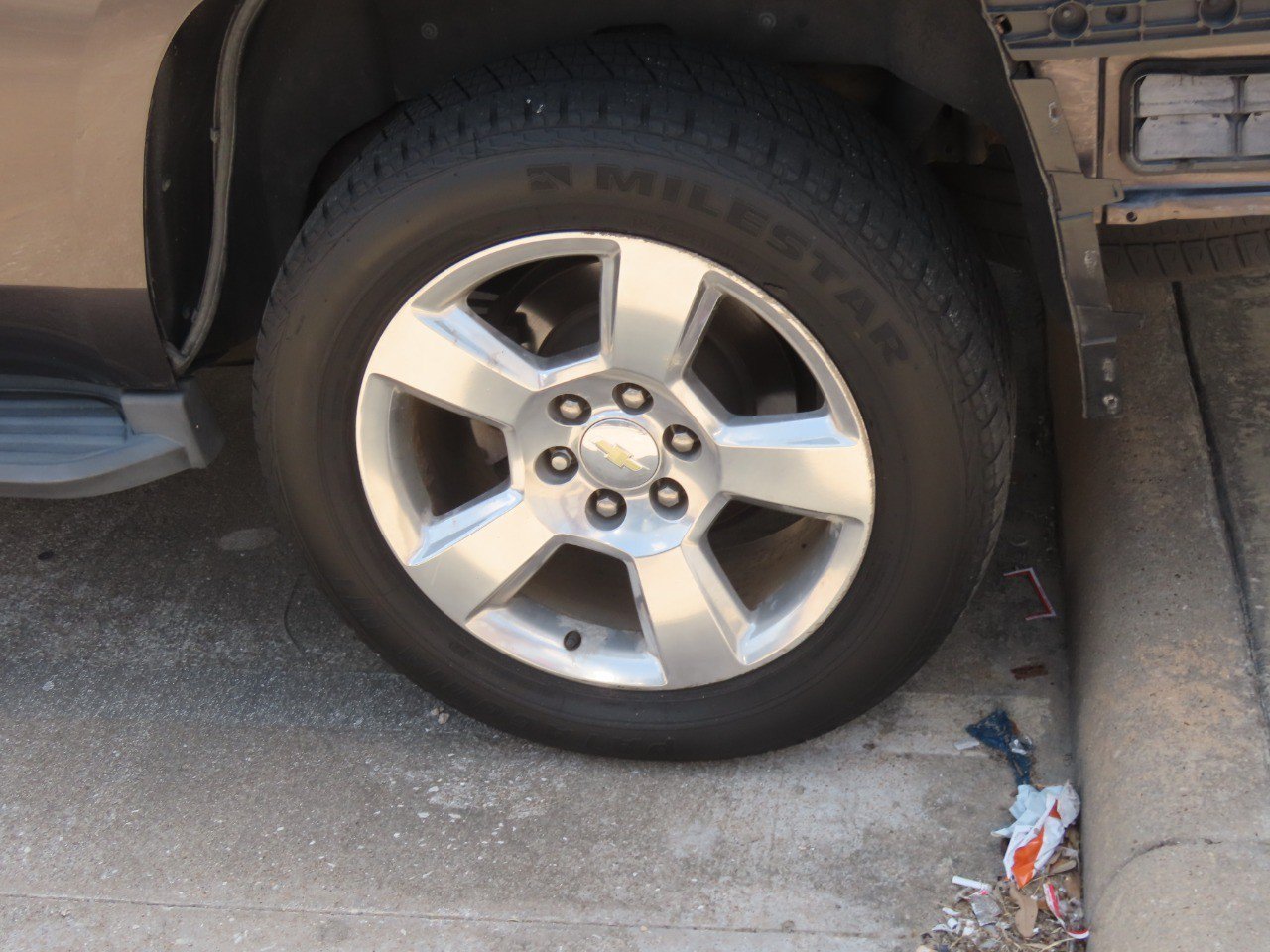 Used 2015 Chevrolet Tahoe LT RWD image 12