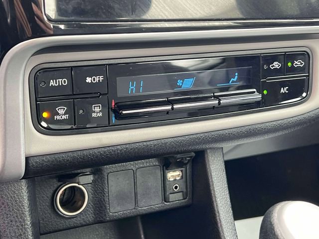 Certified 2018 Toyota Corolla LE image 34