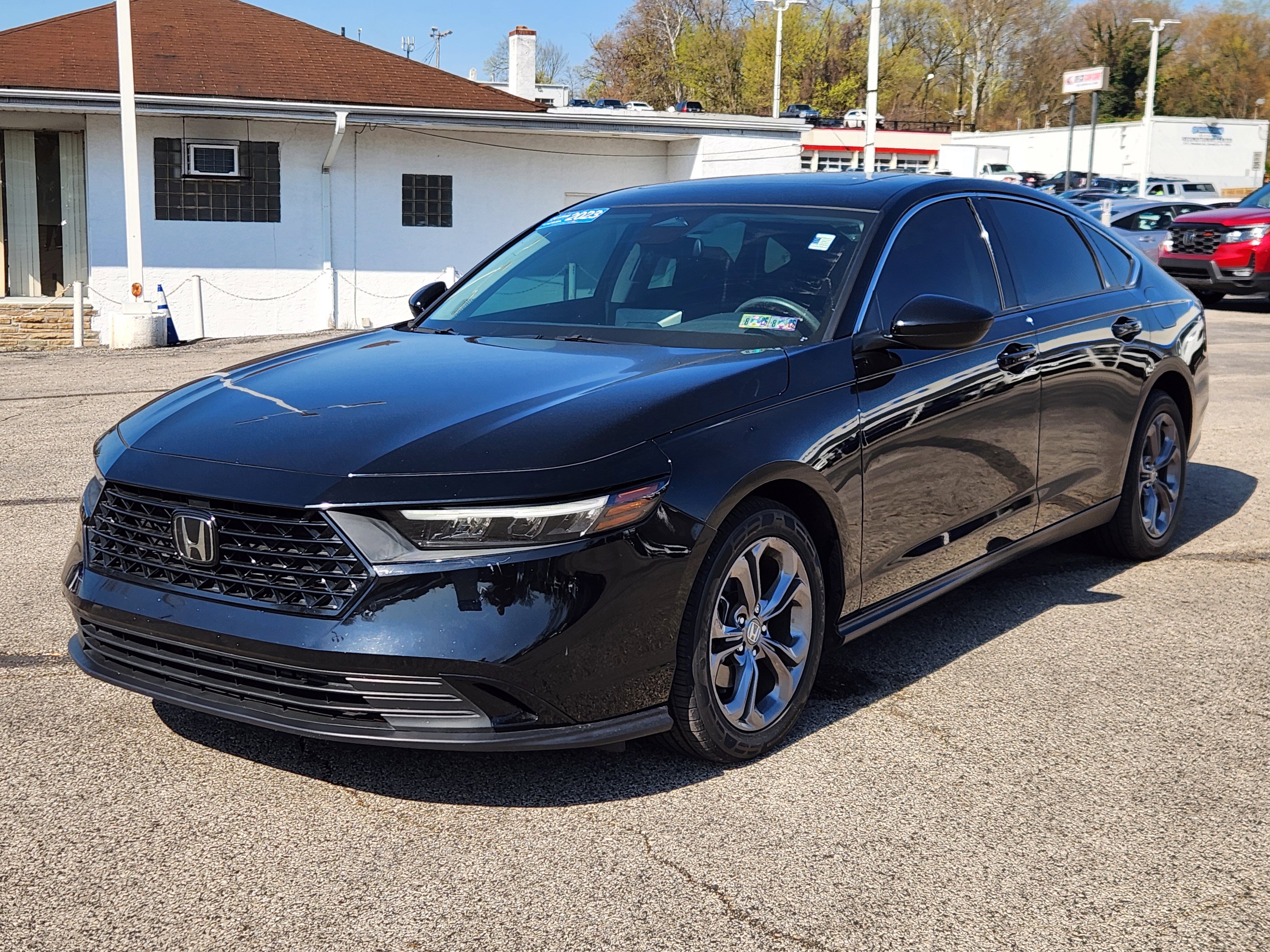 Used 2023 Honda Accord EX image 2