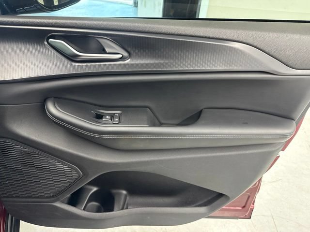 Used 2023 Jeep Grand Cherokee Altitude AWD/4WD image 27