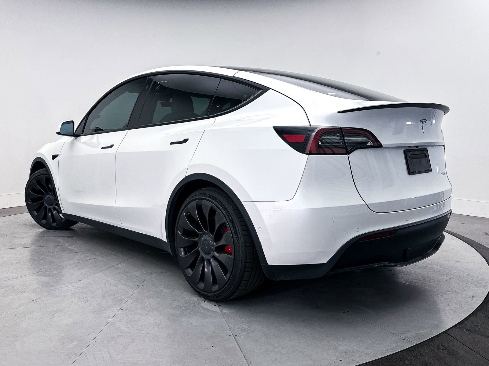 Used 2022 Tesla Model Y Performance AWD/4WD image 2